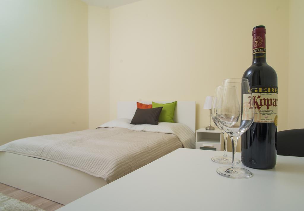 Rumbach Holiday Boedapest Kamer foto